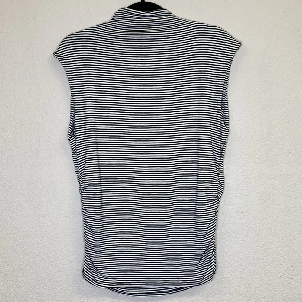 Socialite Mock Neck Sleeveless Knit Top NWT Size XL
