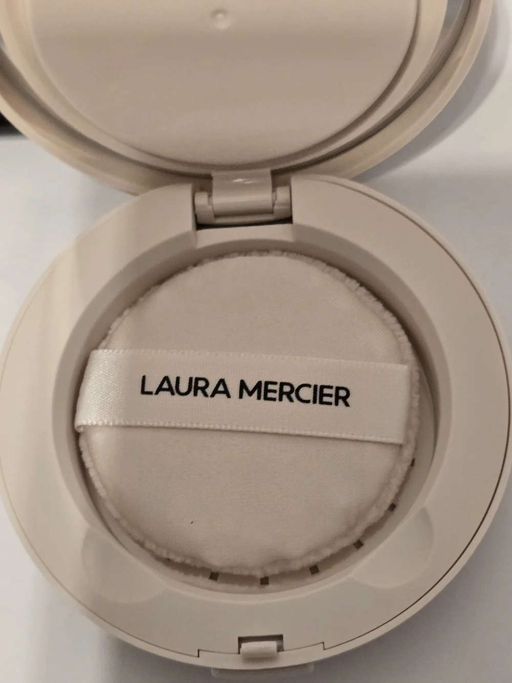 laura mercier laura mercier