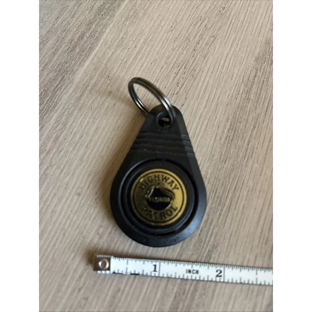 N/A vintage keychain