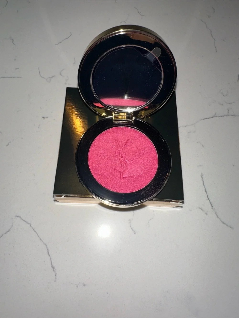 shade luxe lips