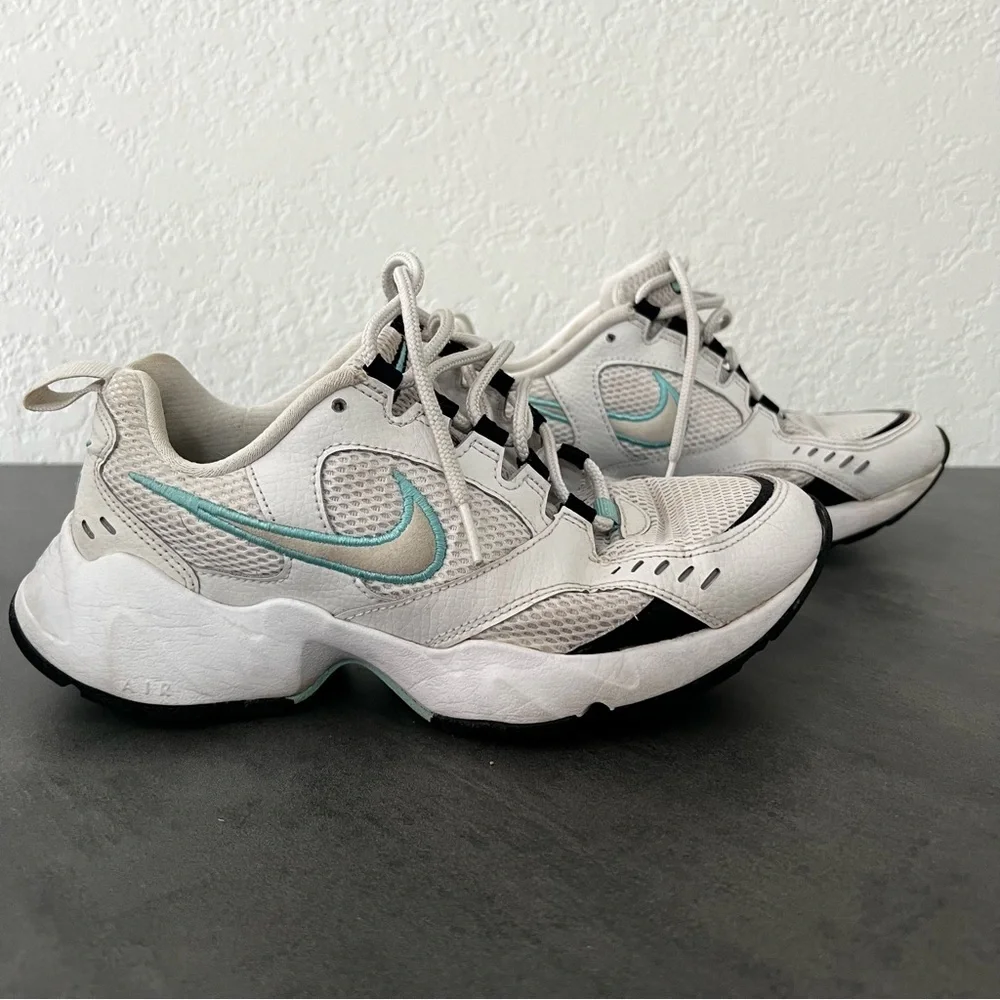 Nike platinum tint