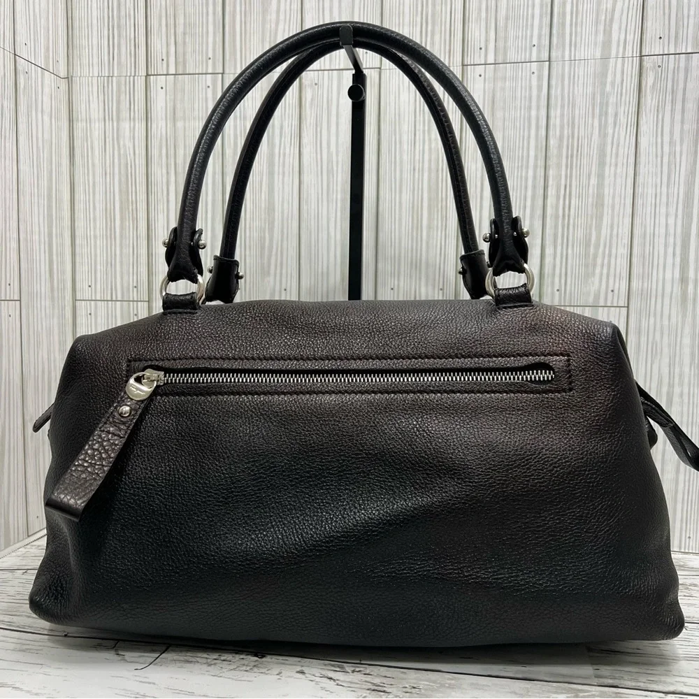 Salvatore Ferragamo gently pre