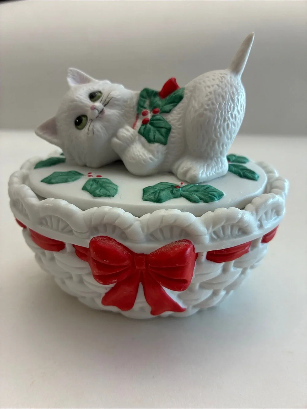 Lefton White Cat Trinket Box with Red Bows and Green Holly