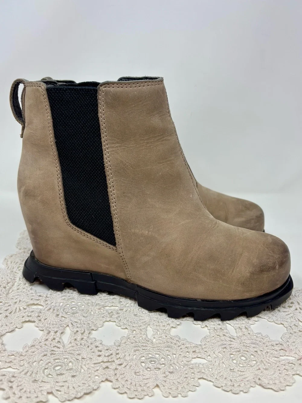 Sorel good lightly