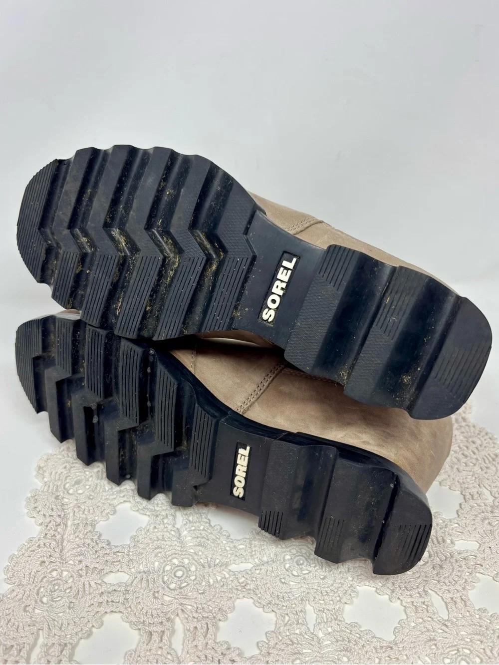 Sorel good lightly