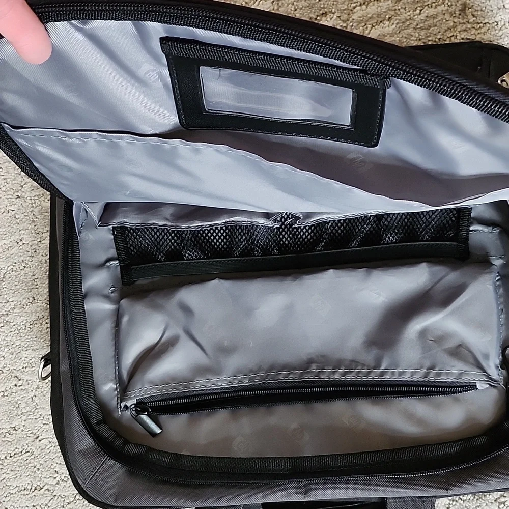 HP Spares Laptop computer tablet bag LAST CHANCE DONATING SOON