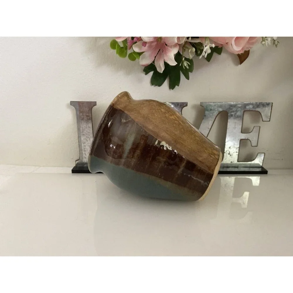 Signed byJen O blue brown