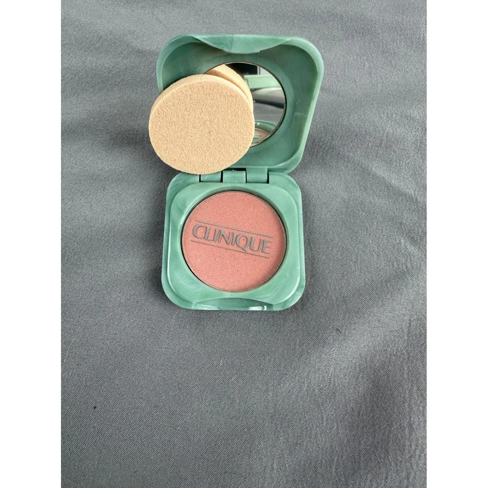 CLINIQUE Beyond Blusher Oil Free Everywhere Color HONEY BARE .07 oz Blush Travel