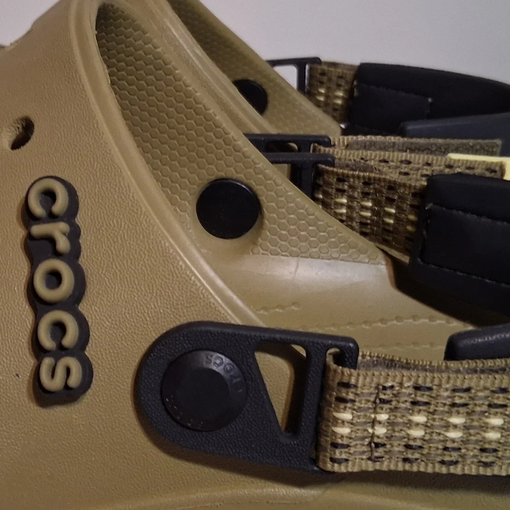 CROCS step into