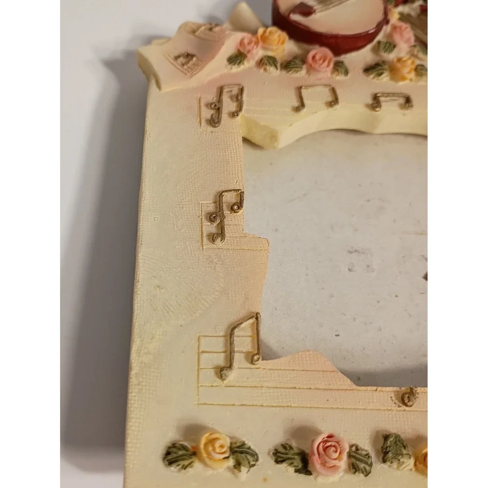 VTG 3D‎ Rustic Banjo & Roses Picture Frame Resin Music Notes Shabby Chic Pastel