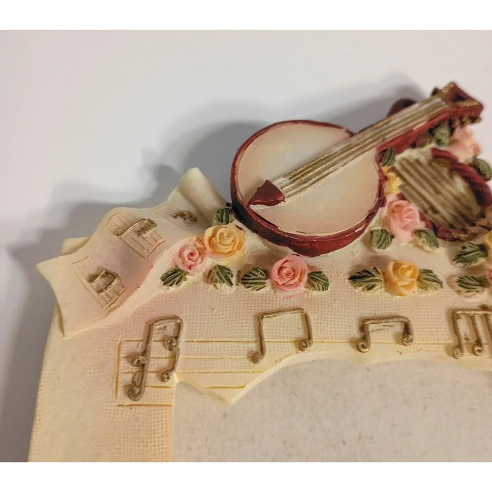 VTG 3D‎ Rustic Banjo & Roses Picture Frame Resin Music Notes Shabby Chic Pastel