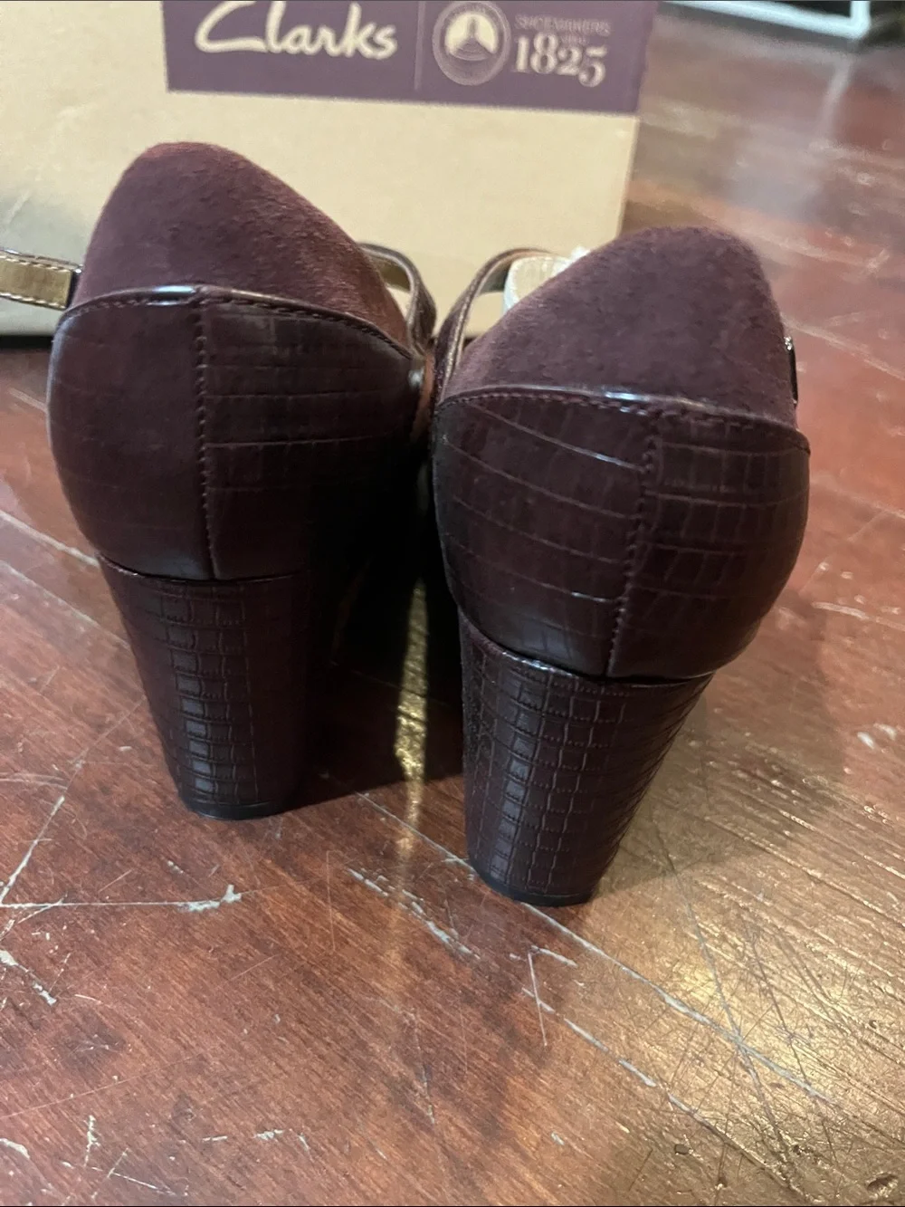 Clarks Women's Burgundy Suede Mary Jane Block Heel Pumps