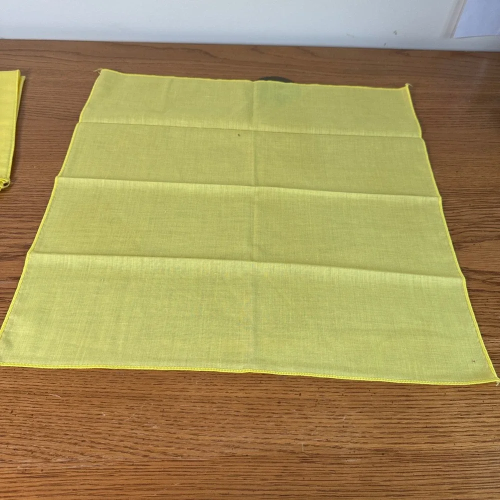 Vintage Yellow Cloth Napkins Set of 4 Retro Mid Century 19x18.5