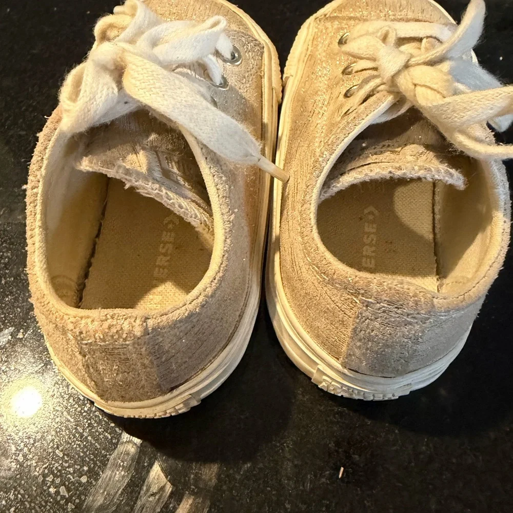 Converse comfortable cream