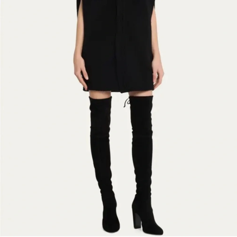 Stuart Weitzman black color