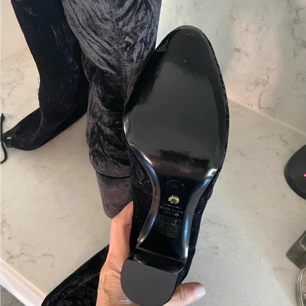 Stuart Weitzman unconstructed can size