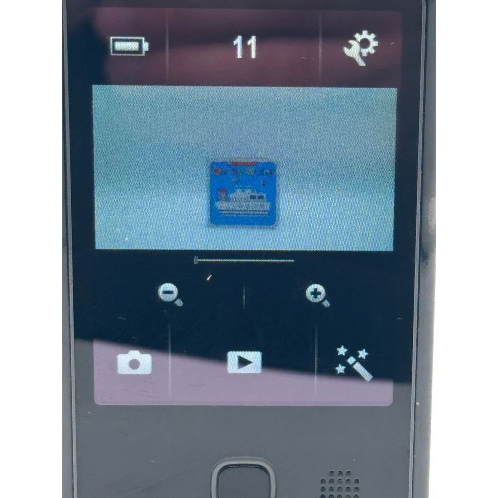 Kodak PlayTouch Zi10 Pocket Video Camera Silver 1080p HD Touchscreen Camcorder