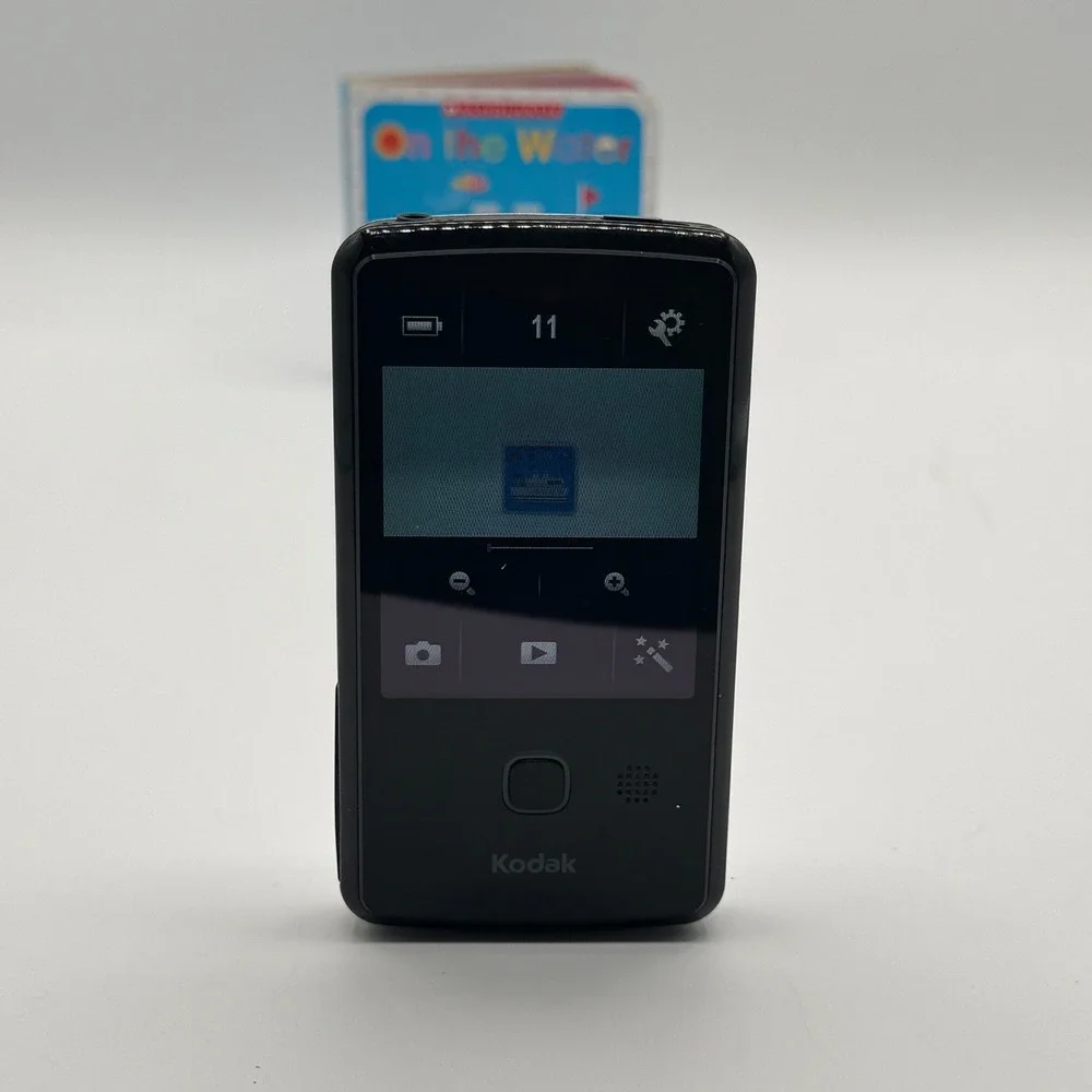 Kodak PlayTouch Zi10 Pocket Video Camera Silver 1080p HD Touchscreen Camcorder