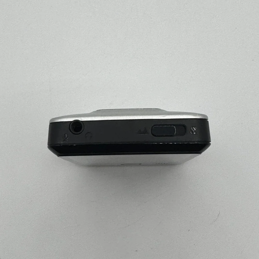 Kodak PlayTouch Zi10 Pocket Video Camera Silver 1080p HD Touchscreen Camcorder