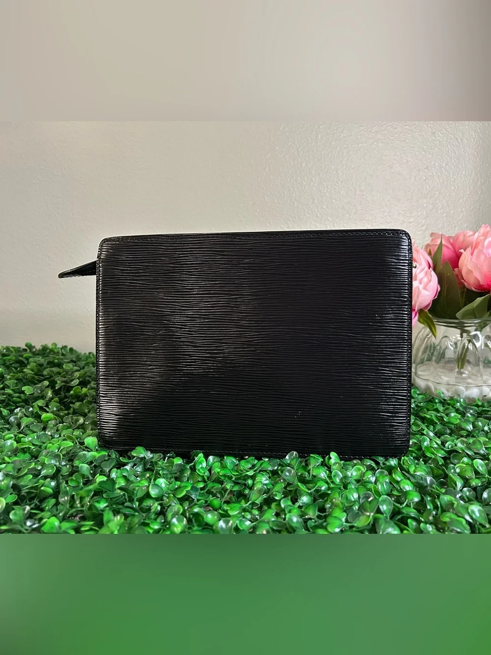 Louis Vuitton listing description