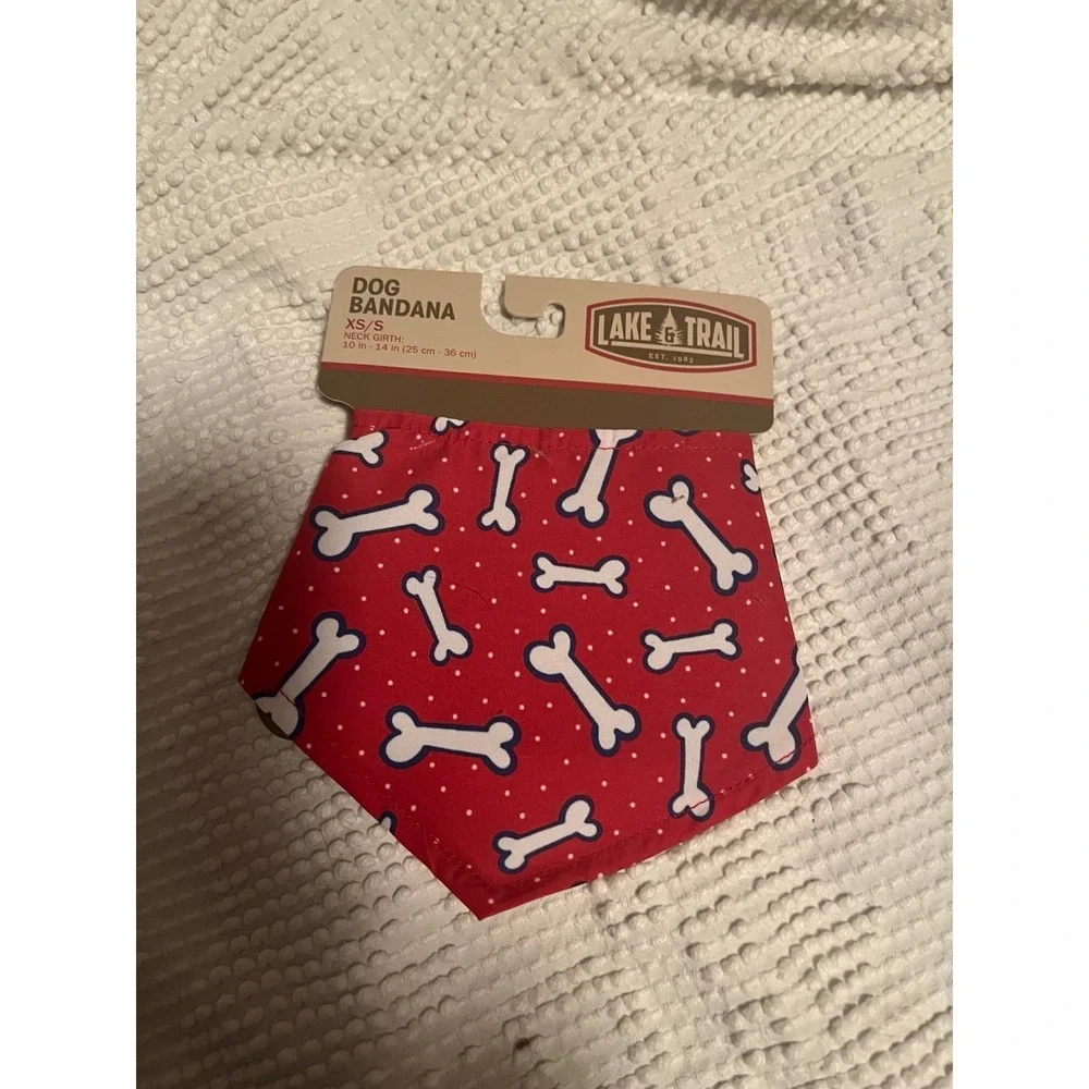 Dog bandana‎