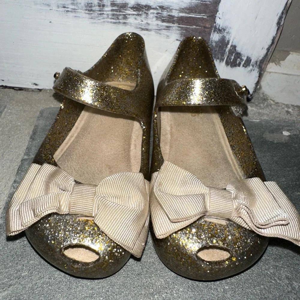 Mini Melissa these stylish