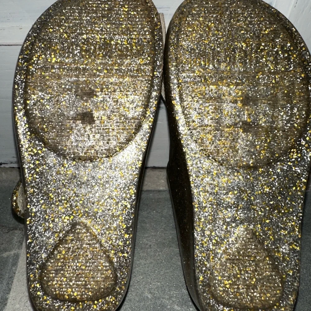 Mini Melissa these stylish