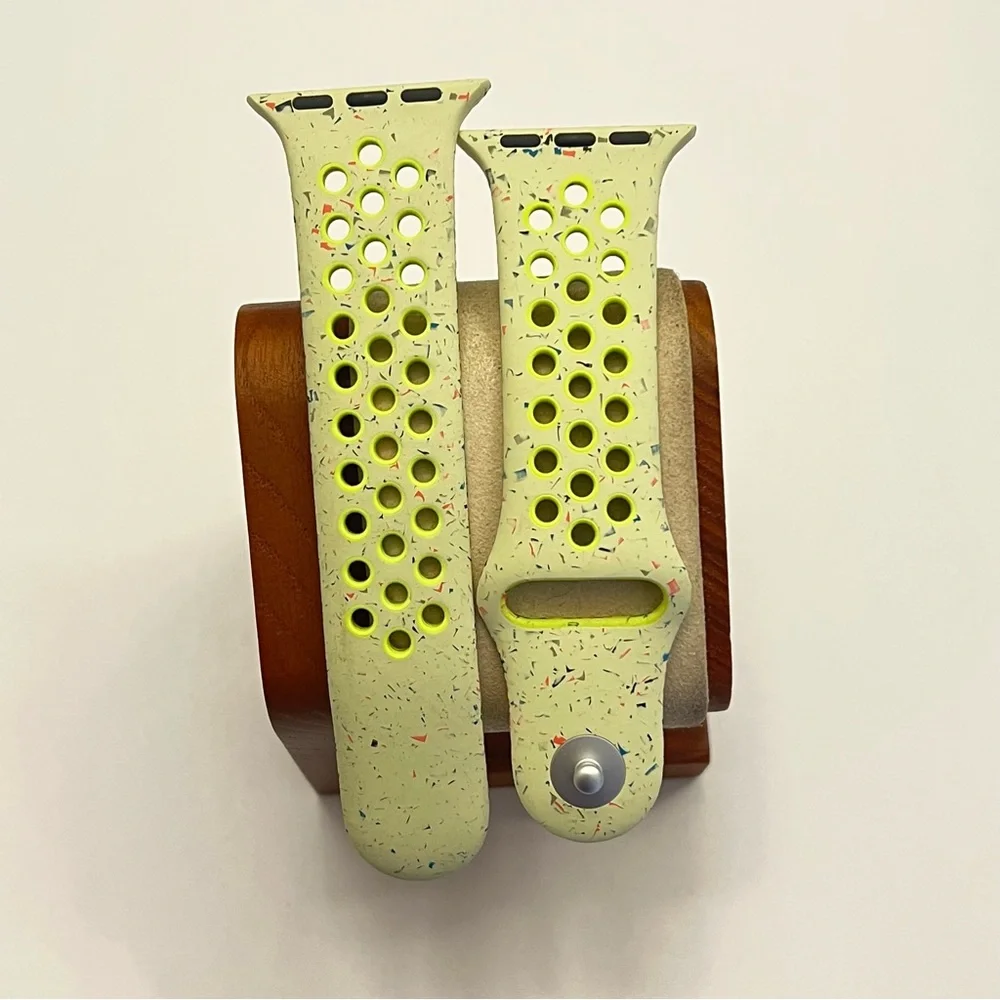 Apple‎ Watch x Nike Volt Splash Band (like new)