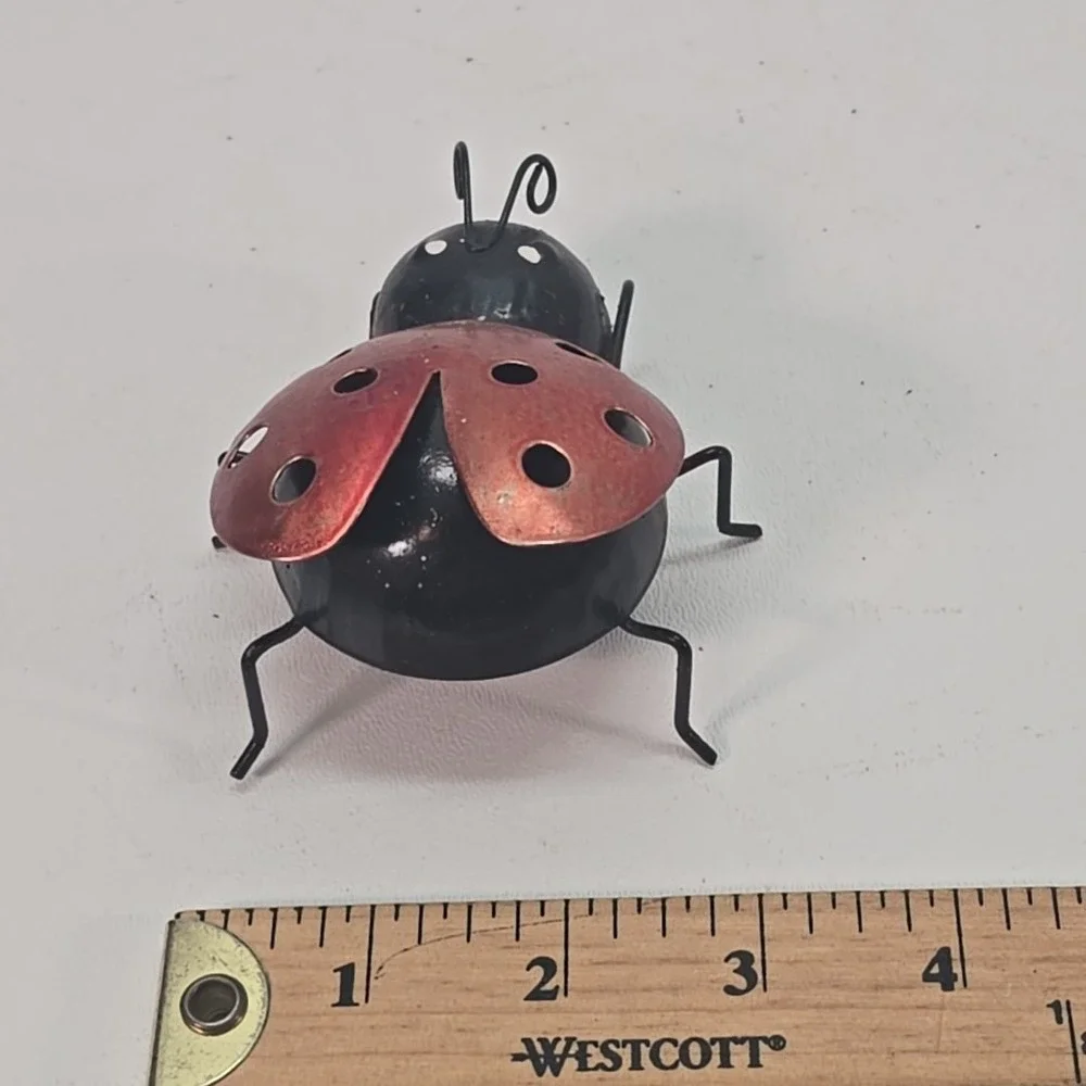 True Living Outdoors insect metal