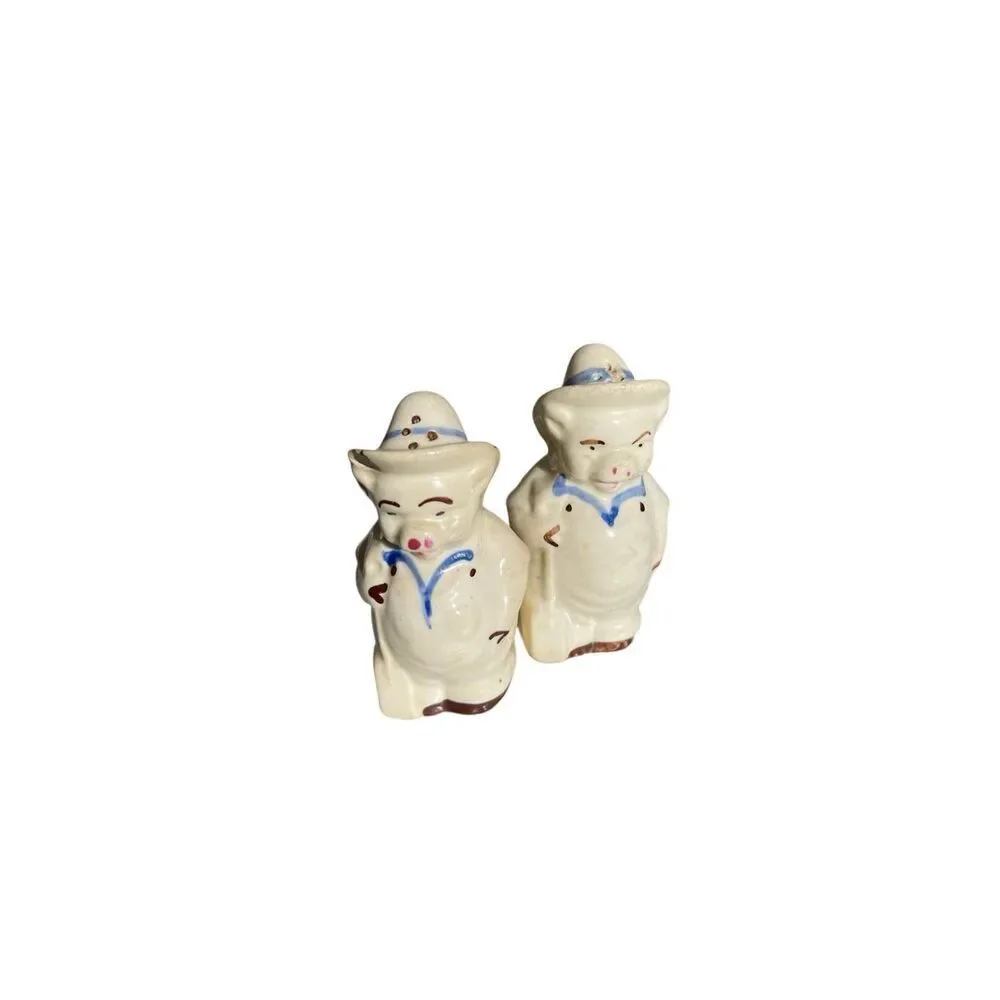 COLLECTIBLE SHAWNEE FARMER PIG SALT AND PEPPER SHAKERS