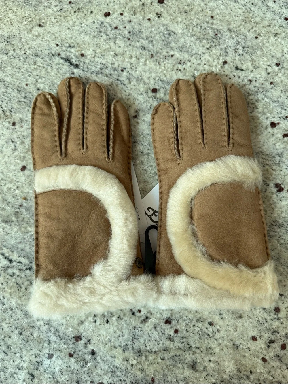 UGG these hand