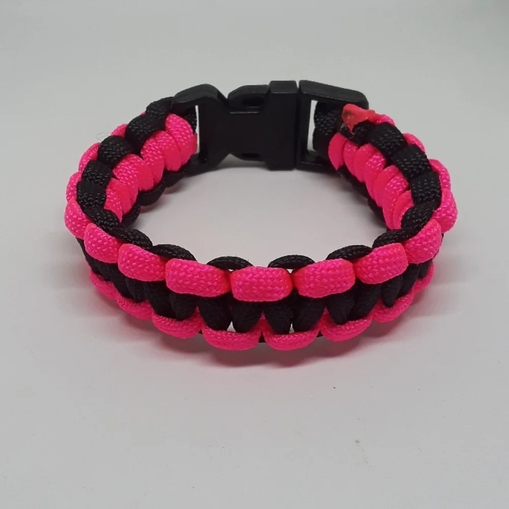 Handmade paracord bracelet