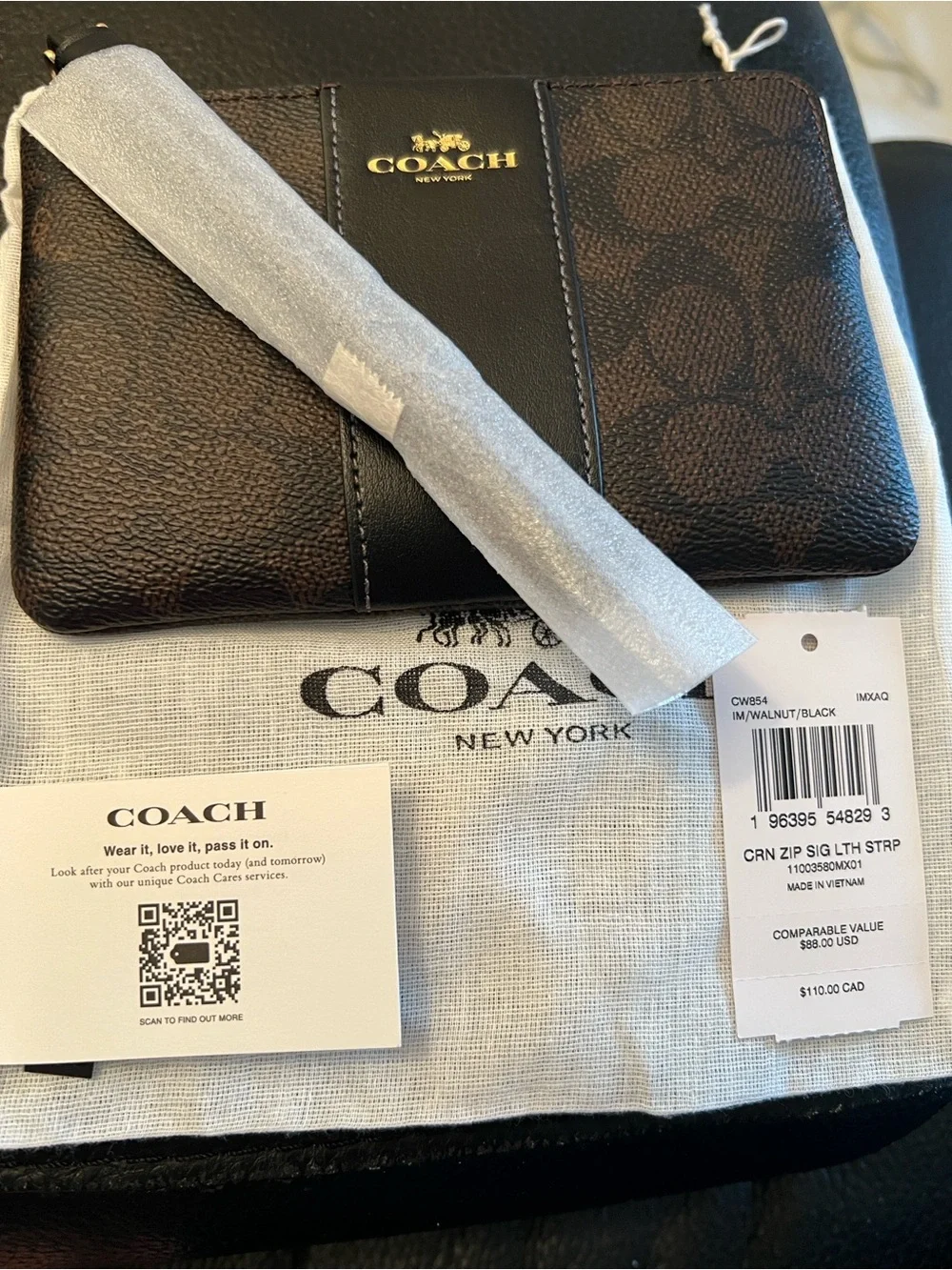 Coach carriage zip come