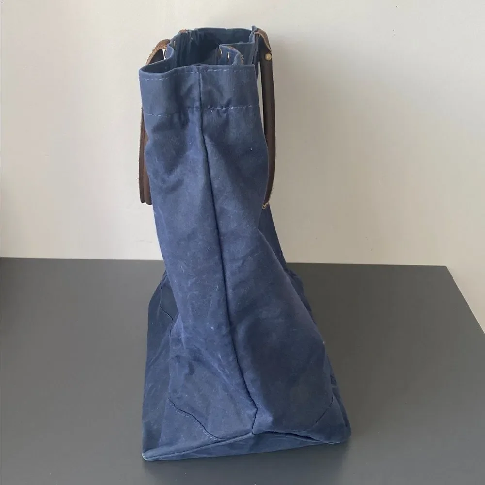 Source Unknown xl tote two