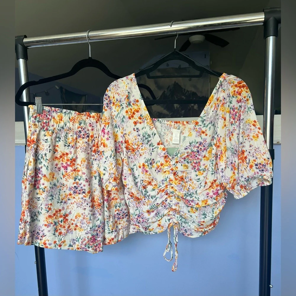 NWT H&M Matching Floral Shorts & Top Set