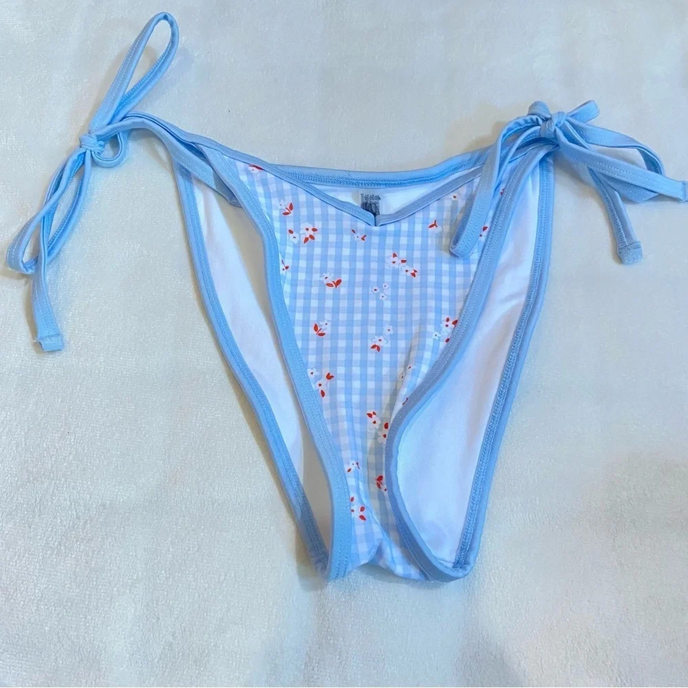 Frankies Bikinis light blue