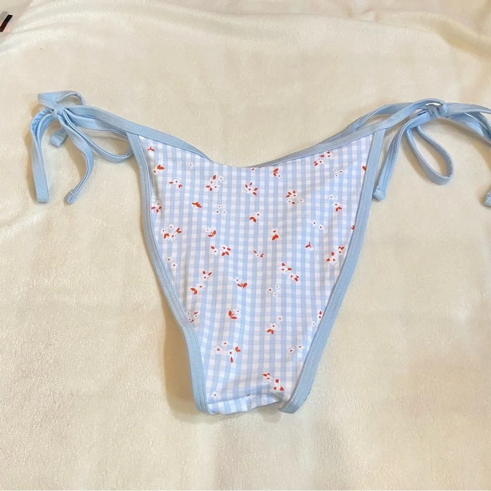 Frankies Bikinis light blue
