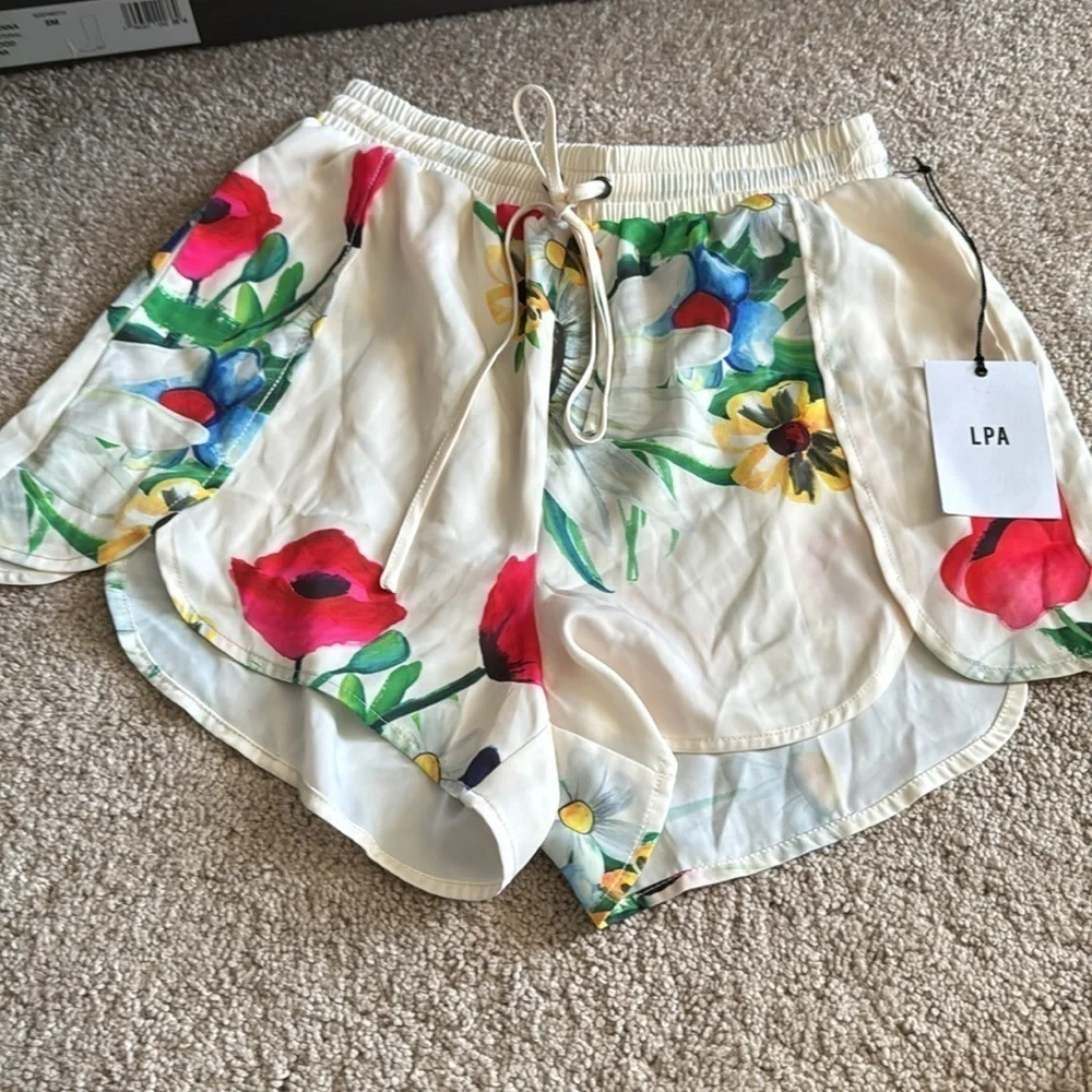 LPA- NWT Matching Silk Shortsleeve Floral Shorts Set