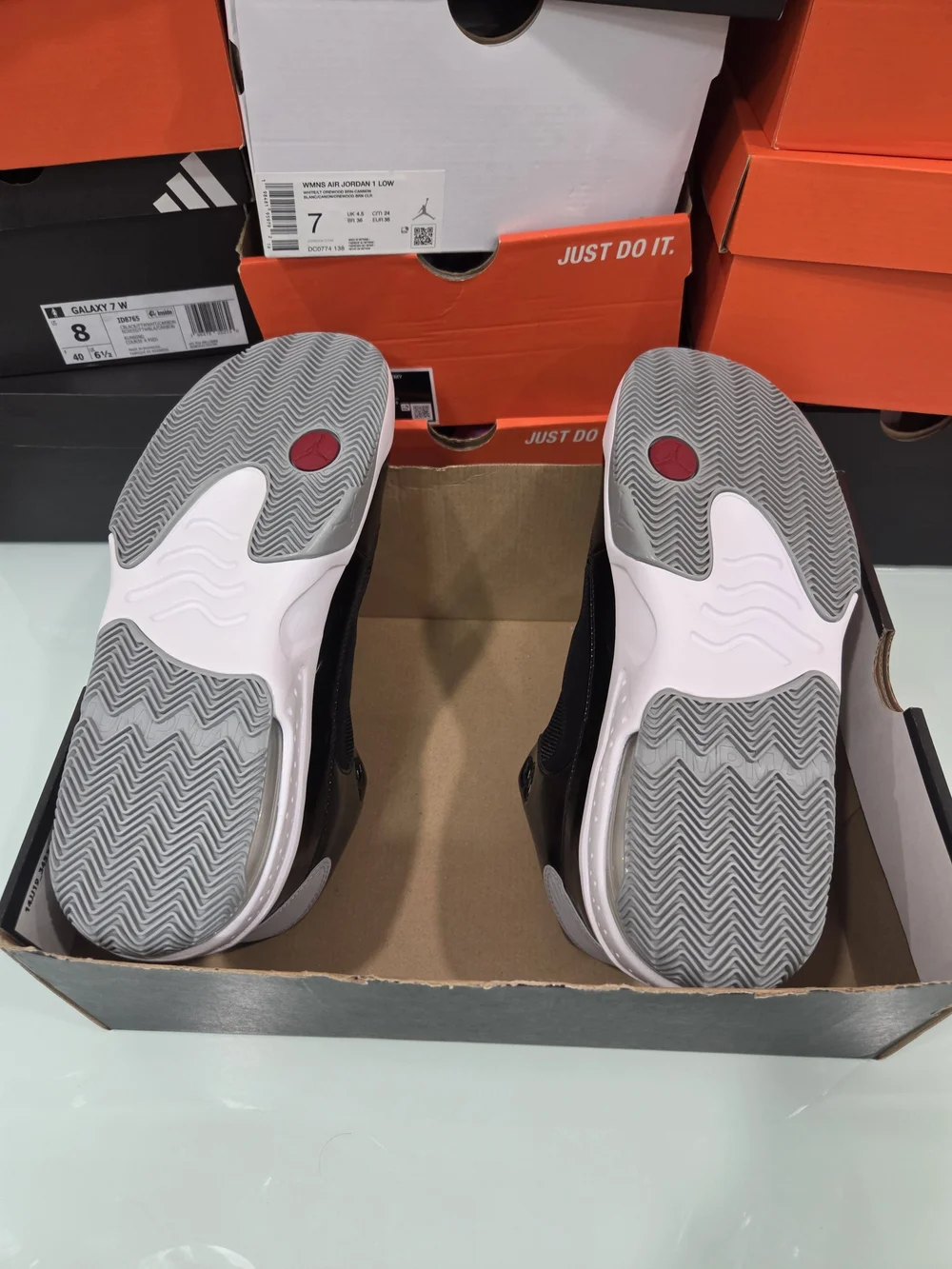 ​Nike Jordan Max Aura 2 