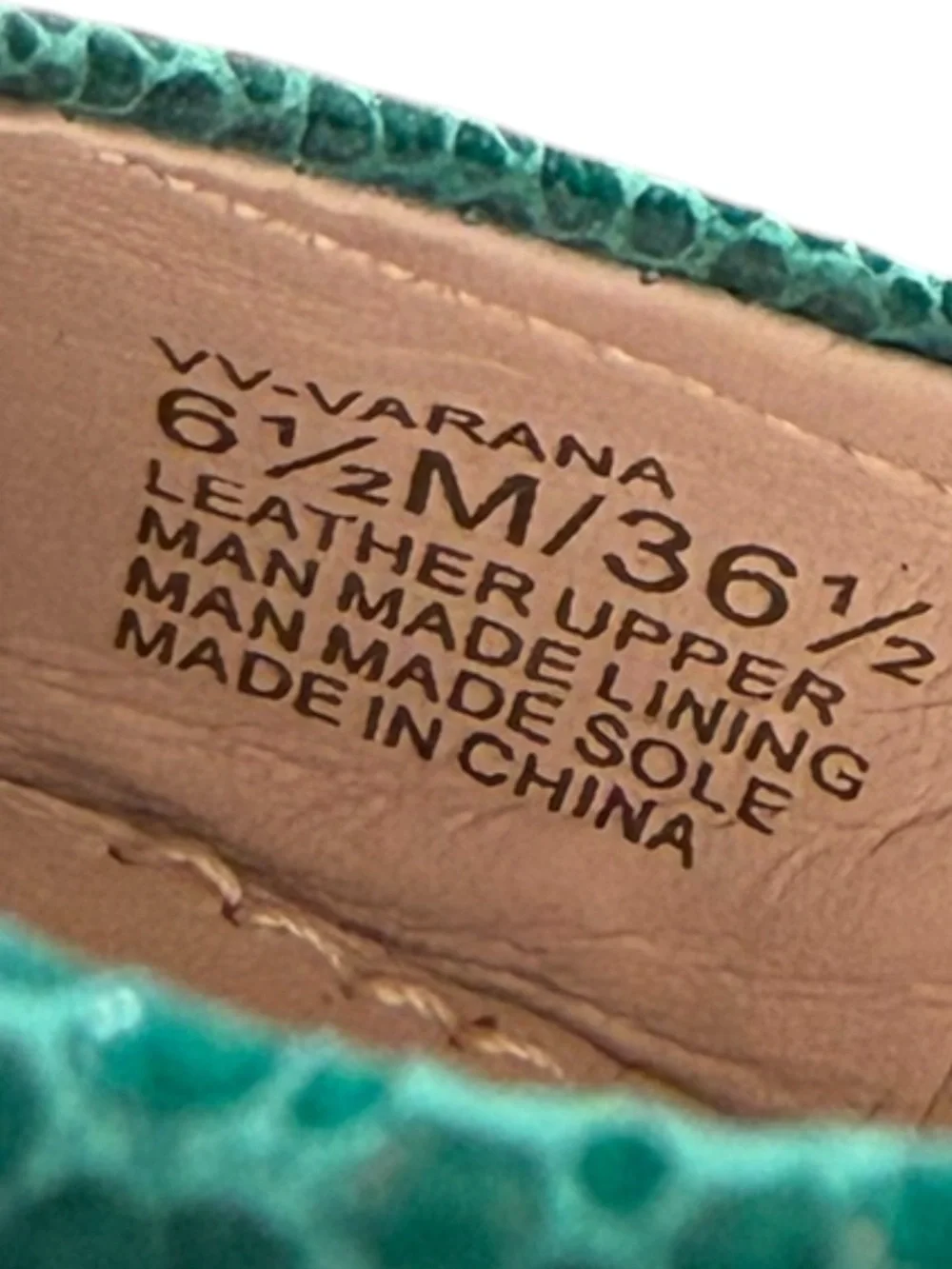 Vince Camuto Emerald Green Embossed Leather Peep Toe Wedge Heels 6.5M