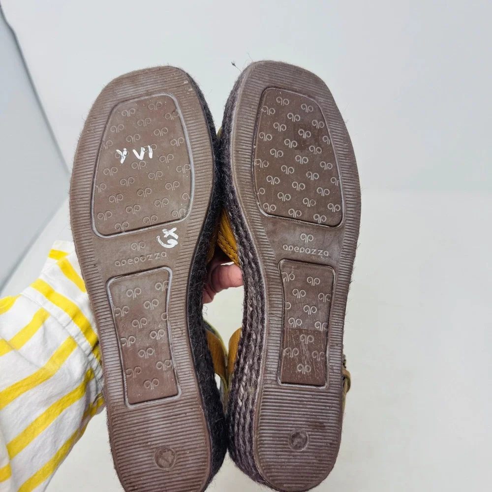 Apepazza tan leather