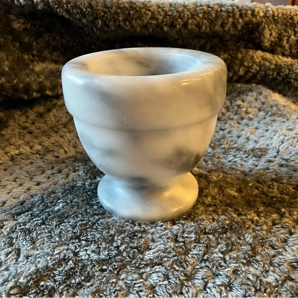 N/A white grey