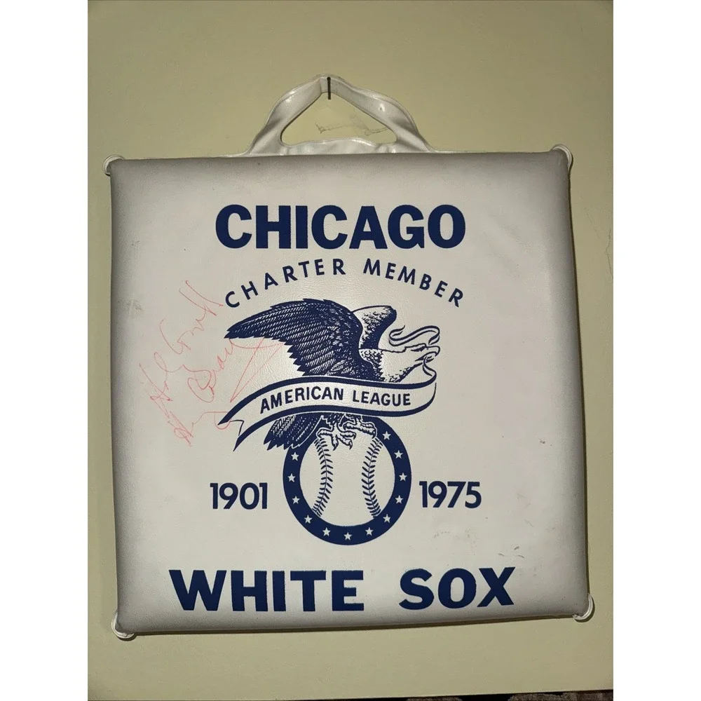 Vintage Rare Charter Member Chicago White Sox foam‎ seat cushion 1901-1975.