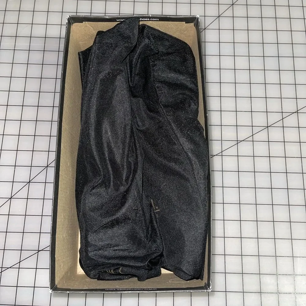 Neil M barely worn
