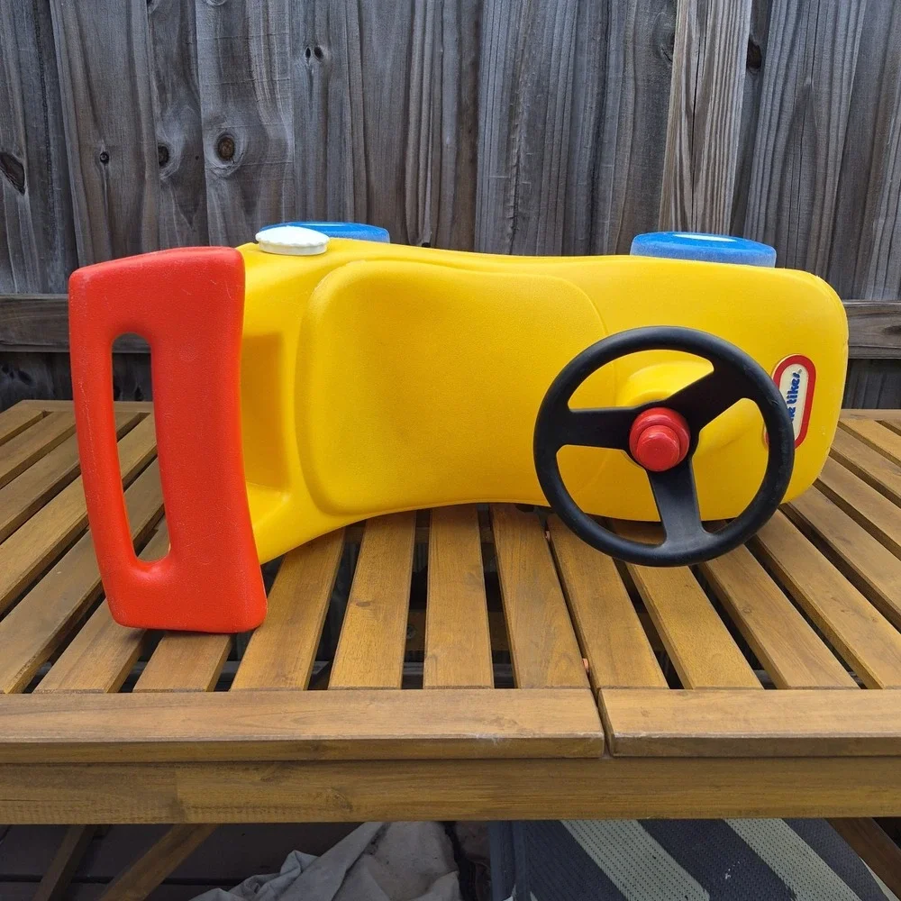 Little Tikes signs wear