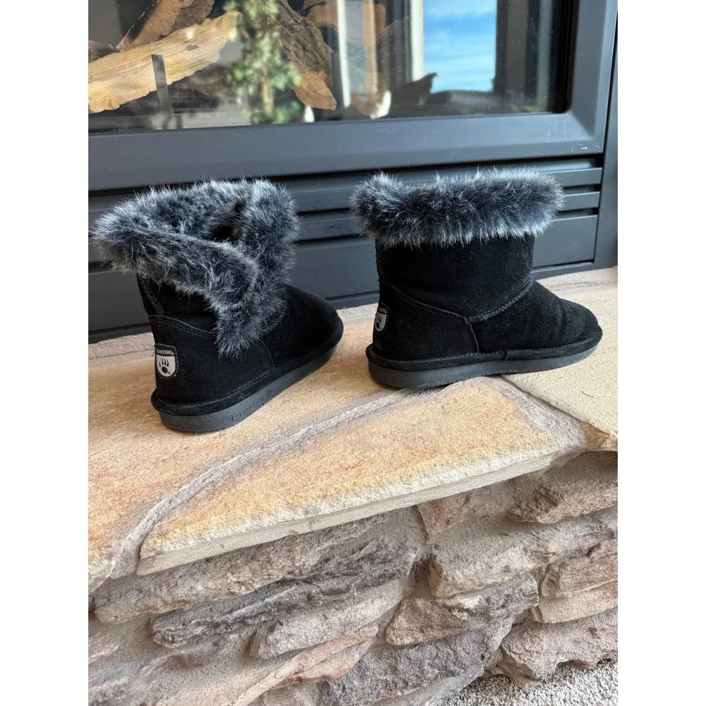 BearPaw light outdoor