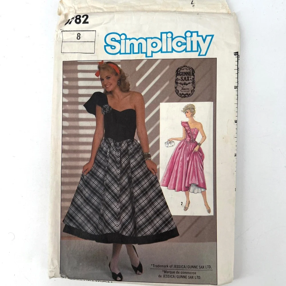 80s Gunne Sax Jessica McClintock Dress Sewing Pattern Simplicity 6782 31.5