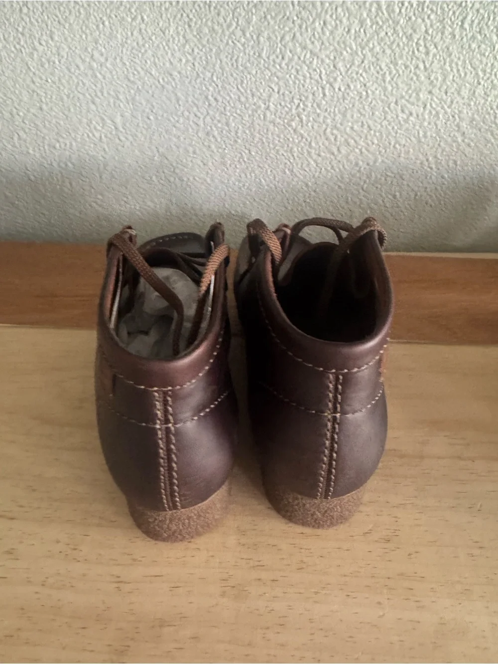 CLARKS Men's Leather shacre Boots in beeswax brown size 9