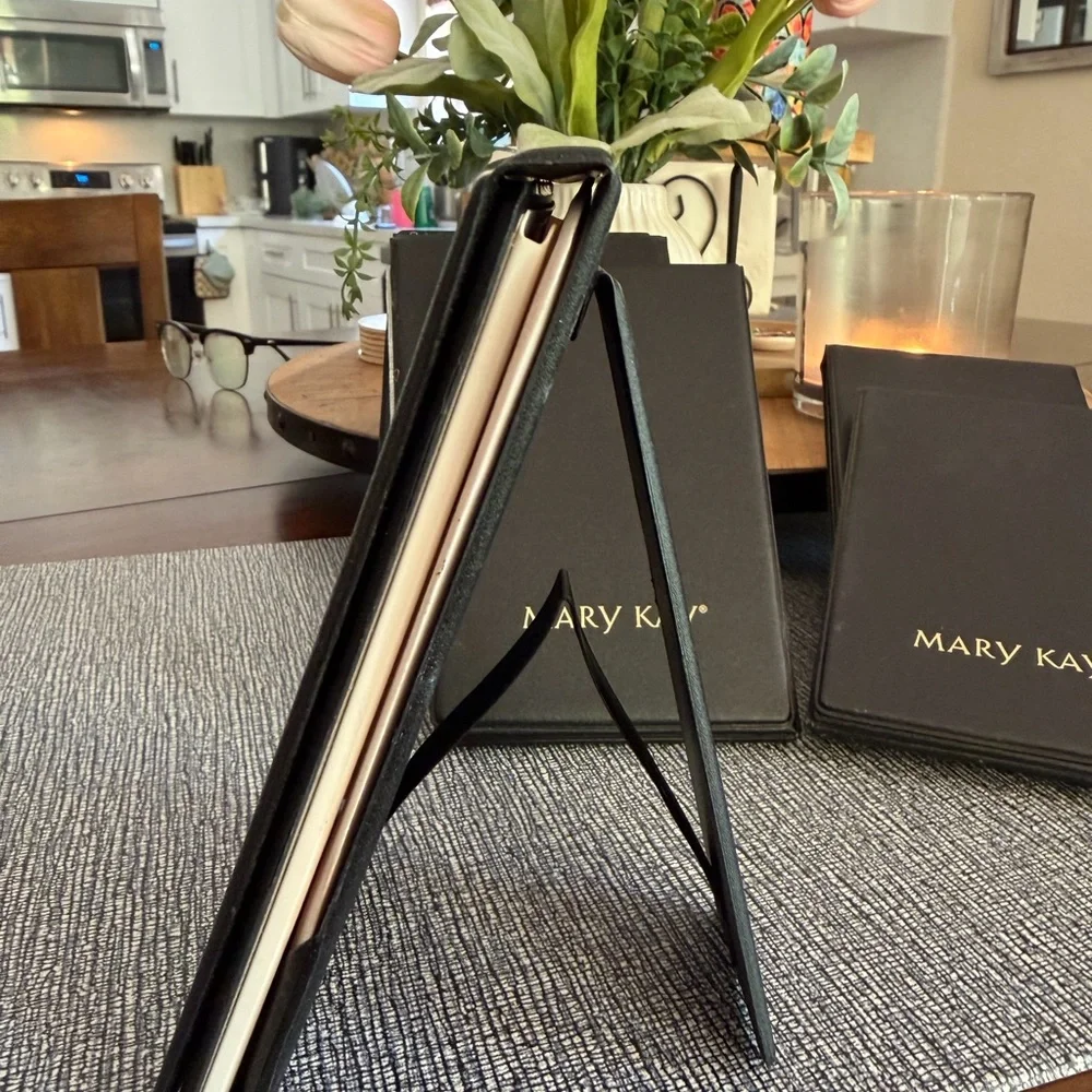 Mary Kay kay ideal logo