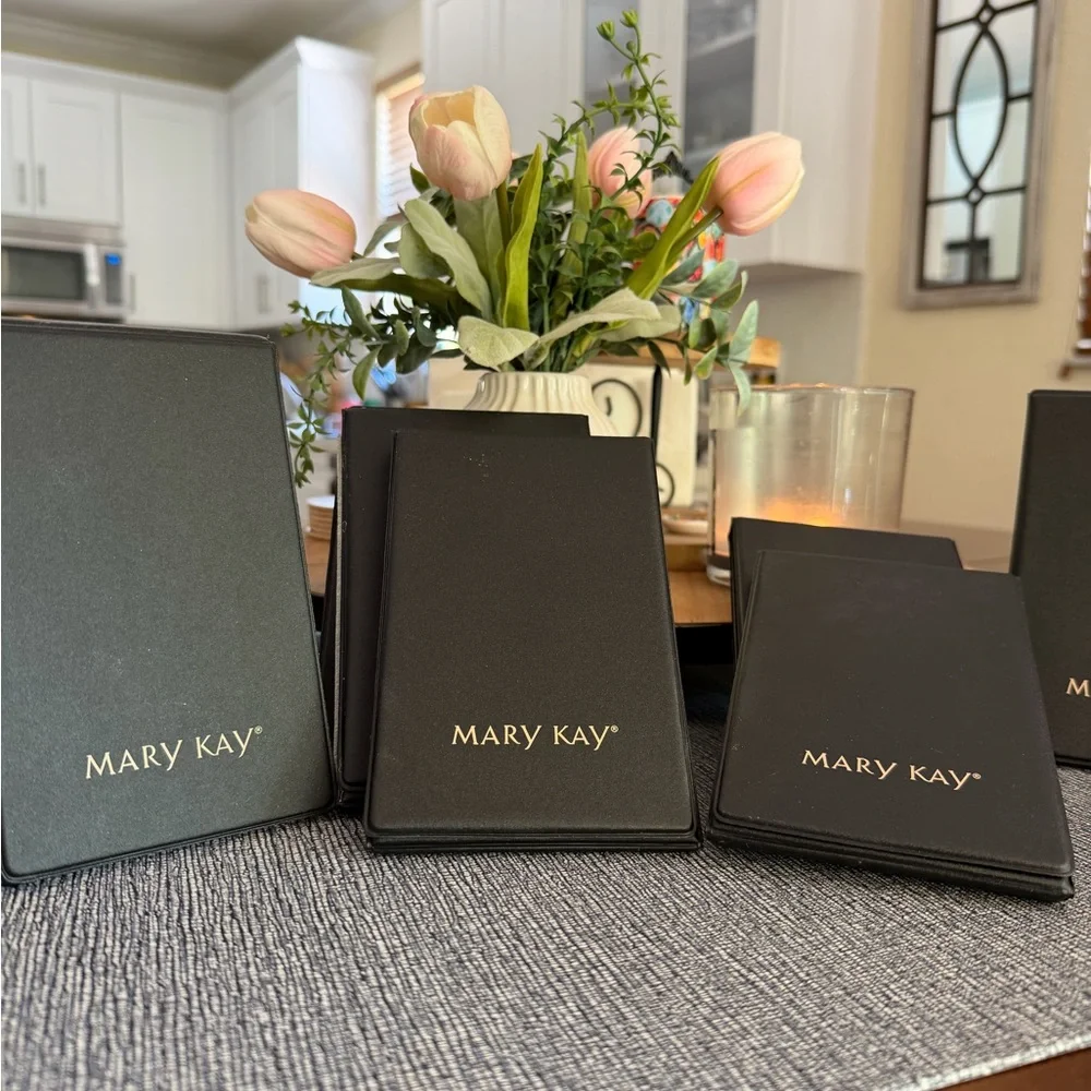 Mary Kay black presentations